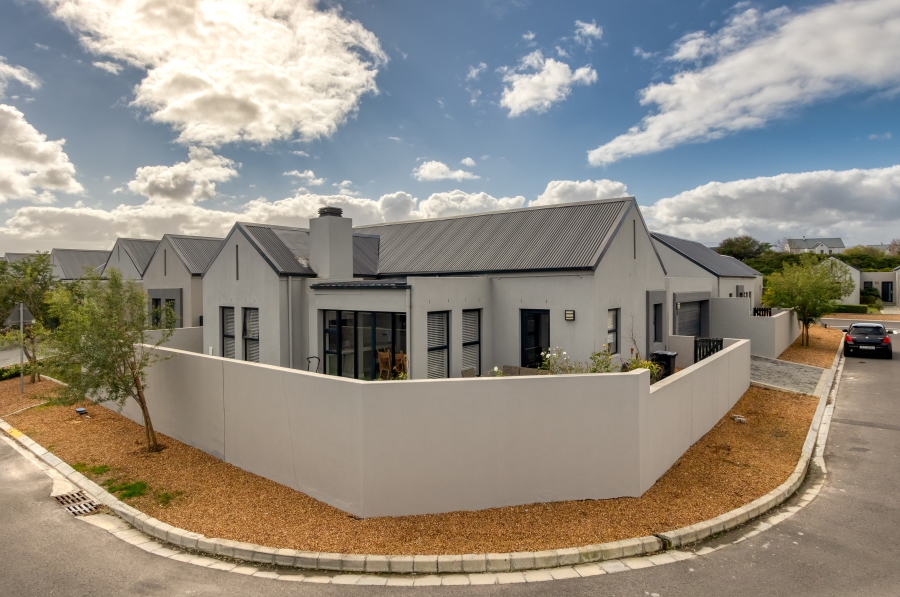 3 Bedroom Property for Sale in Aan de Wijnlanden Western Cape
